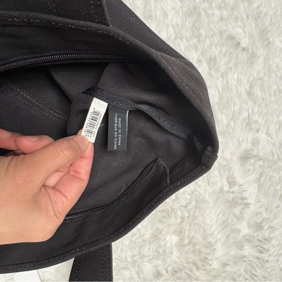 Marc Jacobs Black Tote Bag with Pink Logo - Picture 4 of 14